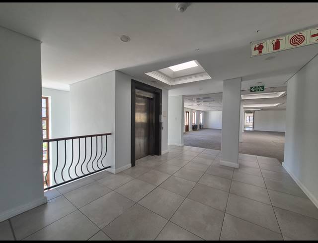 1,314M² OFFICE TO LET IN SANDTON CENTRAL